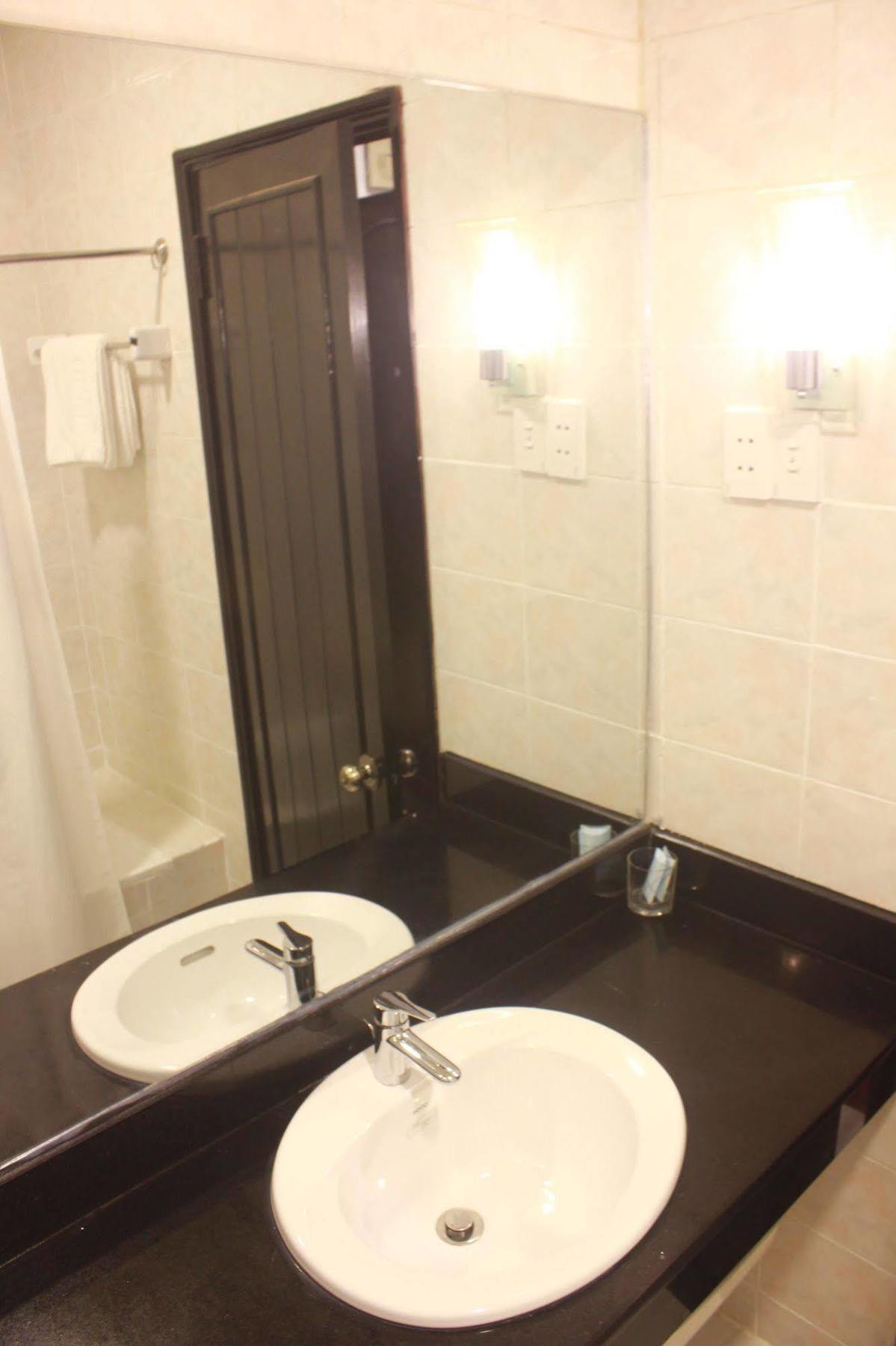 Hai Yen Hotel ฮอยอัน ภายนอก รูปภาพ