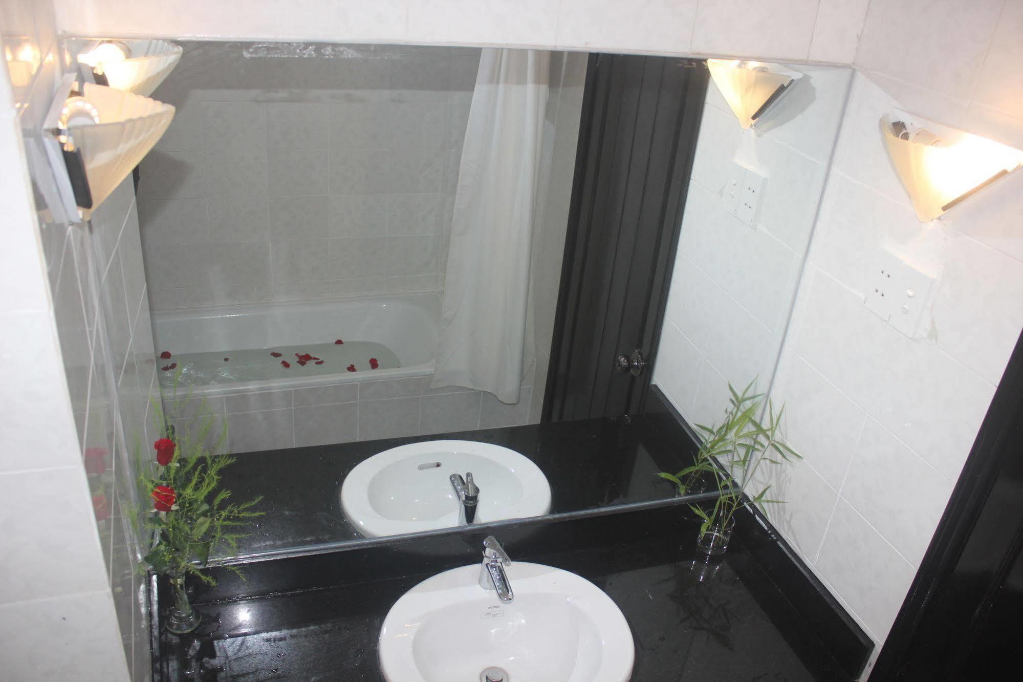 Hai Yen Hotel ฮอยอัน ภายนอก รูปภาพ